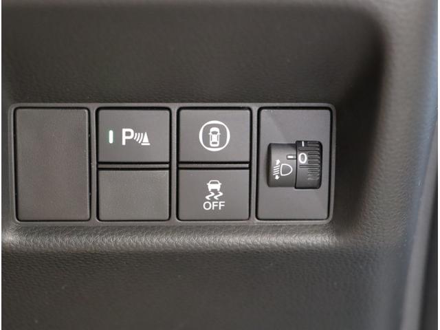 フィット リュクス Bカメ サイドエアバッグ 衝突軽減ブレーキ ETC車載器 クルーズコントロール 前席シートヒーター ドライブレコーダー パワステ LEDヘッドライト エアコン ABS Iストップ キーレス(29枚目)