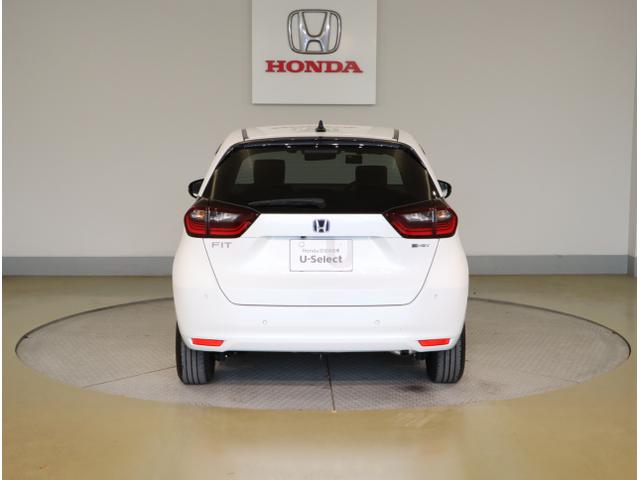 フィット e:HEVホーム 前後誤発進抑制機能 助手席エアバッグ 運転席エアバッグ アイドリングストップ LEDライト USB接続 バックカメラ ABS サイドエアバッグ オートクルーズコントロール DVD再生(6枚目)