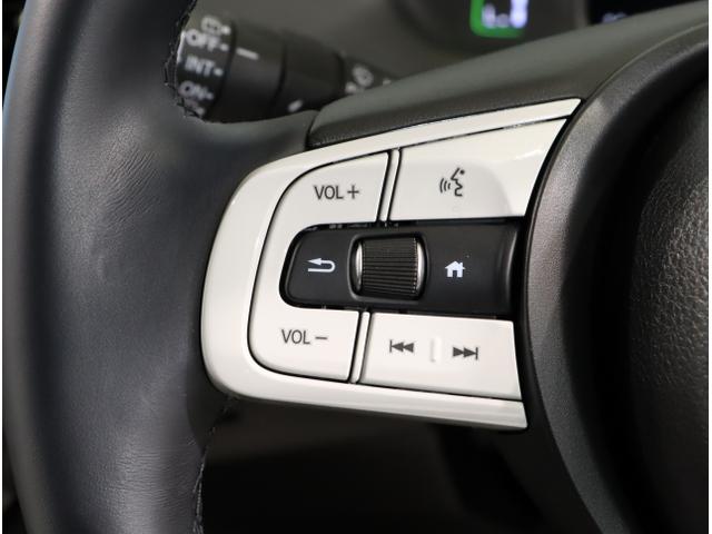 フィット e:HEVホーム 前後誤発進抑制機能 助手席エアバッグ 運転席エアバッグ アイドリングストップ LEDライト USB接続 バックカメラ ABS サイドエアバッグ オートクルーズコントロール DVD再生(31枚目)