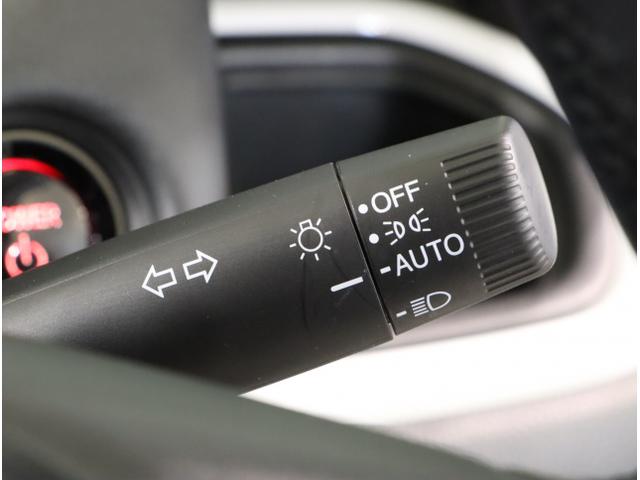 フィット e:HEVホーム 前後誤発進抑制機能 助手席エアバッグ 運転席エアバッグ アイドリングストップ LEDライト USB接続 バックカメラ ABS サイドエアバッグ オートクルーズコントロール DVD再生(32枚目)