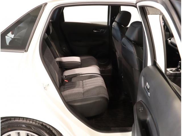 フィット e:HEVホーム 前後誤発進抑制機能 助手席エアバッグ 運転席エアバッグ アイドリングストップ LEDライト USB接続 バックカメラ ABS サイドエアバッグ オートクルーズコントロール DVD再生(41枚目)