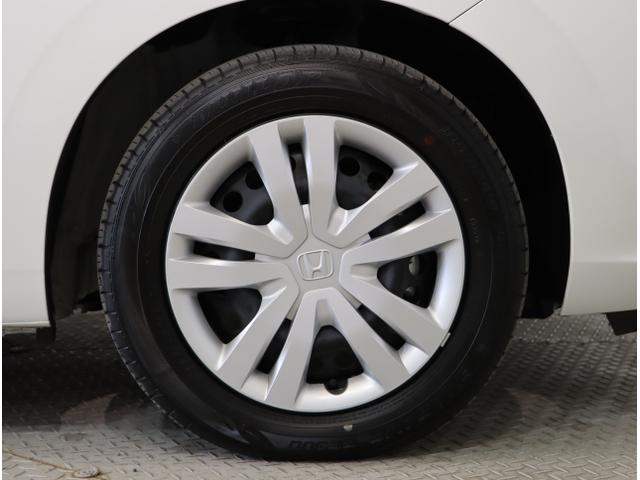 フィット e:HEVホーム 前後誤発進抑制機能 助手席エアバッグ 運転席エアバッグ アイドリングストップ LEDライト USB接続 バックカメラ ABS サイドエアバッグ オートクルーズコントロール DVD再生(48枚目)