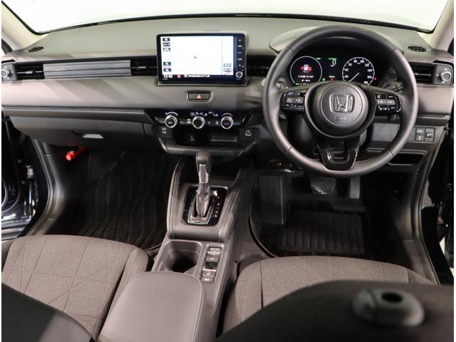 ヴェゼル ｅ：ＨＥＶＸ　前後障害物センサー　ＡＡＣ　イモビライザー　スマ－トキ－　誤発進抑制　ＰＷ　リアカメラ　クルコン　ＥＳＣ　ＥＴＣ装備　キーフリー　ＬＥＤヘッドランプ　ナビＴＶ　サイドカーテンエアバック（14枚目）