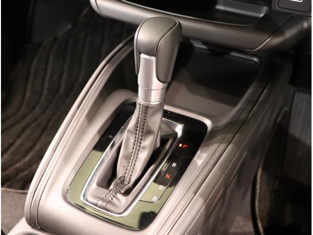 ヴェゼル ｅ：ＨＥＶＸ　前後障害物センサー　ＡＡＣ　イモビライザー　スマ－トキ－　誤発進抑制　ＰＷ　リアカメラ　クルコン　ＥＳＣ　ＥＴＣ装備　キーフリー　ＬＥＤヘッドランプ　ナビＴＶ　サイドカーテンエアバック（17枚目）