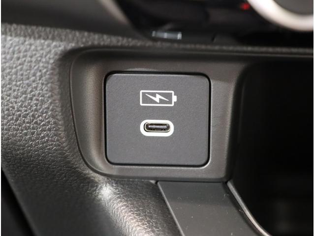 ヴェゼル ｅ：ＨＥＶＸ　前後障害物センサー　ＡＡＣ　イモビライザー　スマ－トキ－　誤発進抑制　ＰＷ　リアカメラ　クルコン　ＥＳＣ　ＥＴＣ装備　キーフリー　ＬＥＤヘッドランプ　ナビＴＶ　サイドカーテンエアバック（35枚目）