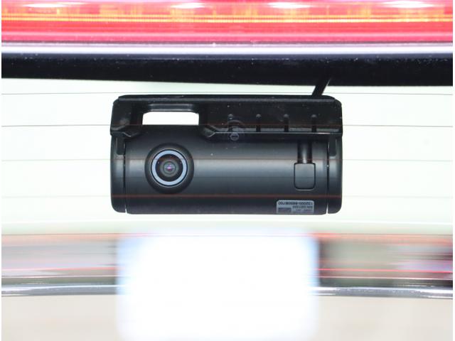 ヴェゼル ｅ：ＨＥＶＸ　前後障害物センサー　ＡＡＣ　イモビライザー　スマ－トキ－　誤発進抑制　ＰＷ　リアカメラ　クルコン　ＥＳＣ　ＥＴＣ装備　キーフリー　ＬＥＤヘッドランプ　ナビＴＶ　サイドカーテンエアバック（38枚目）