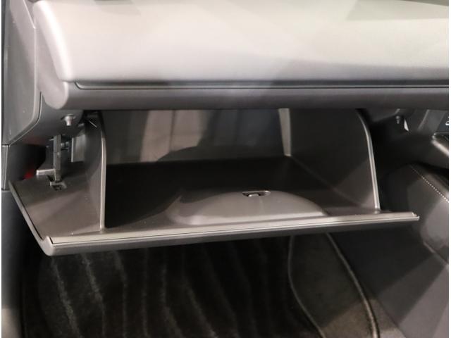 ヴェゼル ｅ：ＨＥＶＸ　前後障害物センサー　ＡＡＣ　イモビライザー　スマ－トキ－　誤発進抑制　ＰＷ　リアカメラ　クルコン　ＥＳＣ　ＥＴＣ装備　キーフリー　ＬＥＤヘッドランプ　ナビＴＶ　サイドカーテンエアバック（39枚目）