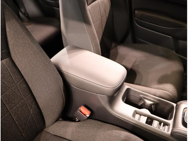 ヴェゼル ｅ：ＨＥＶＸ　前後障害物センサー　ＡＡＣ　イモビライザー　スマ－トキ－　誤発進抑制　ＰＷ　リアカメラ　クルコン　ＥＳＣ　ＥＴＣ装備　キーフリー　ＬＥＤヘッドランプ　ナビＴＶ　サイドカーテンエアバック（40枚目）