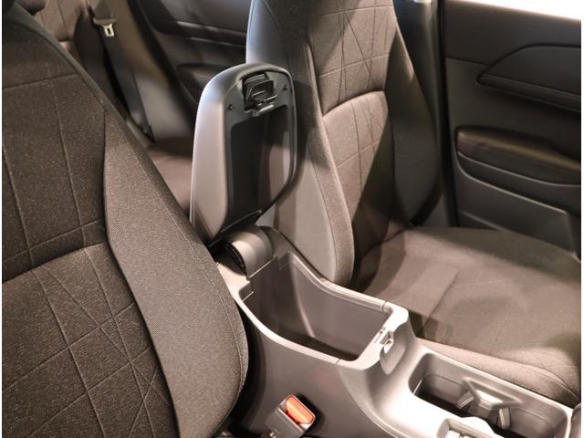 ヴェゼル ｅ：ＨＥＶＸ　前後障害物センサー　ＡＡＣ　イモビライザー　スマ－トキ－　誤発進抑制　ＰＷ　リアカメラ　クルコン　ＥＳＣ　ＥＴＣ装備　キーフリー　ＬＥＤヘッドランプ　ナビＴＶ　サイドカーテンエアバック（41枚目）