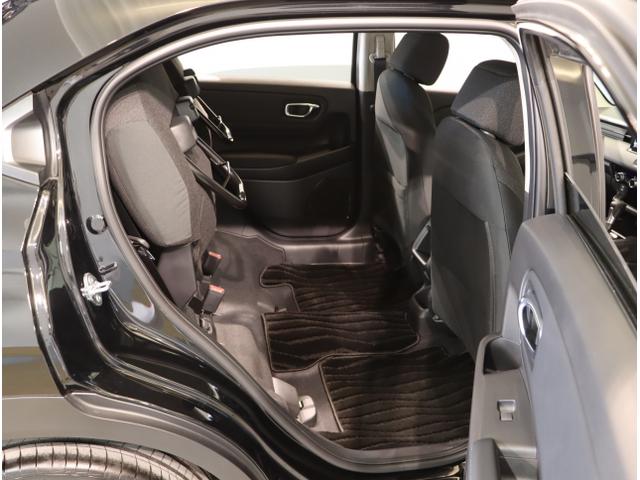 ヴェゼル ｅ：ＨＥＶＸ　前後障害物センサー　ＡＡＣ　イモビライザー　スマ－トキ－　誤発進抑制　ＰＷ　リアカメラ　クルコン　ＥＳＣ　ＥＴＣ装備　キーフリー　ＬＥＤヘッドランプ　ナビＴＶ　サイドカーテンエアバック（44枚目）