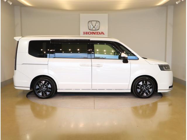 ステップワゴン ｅ：ＨＥＶスパーダ　マルチカメラ　デュアルエアコン　フルオートエアコン　ＥＳＣ　シートヒータ　オートライト　キーフリー　ＬＥＤヘッドランプ　イモビ　ＡＢＳ　スマートキ　ＵＳＢポート　ＥＣＯモード（8枚目）