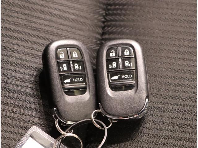 ステップワゴン ｅ：ＨＥＶスパーダ　マルチカメラ　デュアルエアコン　フルオートエアコン　ＥＳＣ　シートヒータ　オートライト　キーフリー　ＬＥＤヘッドランプ　イモビ　ＡＢＳ　スマートキ　ＵＳＢポート　ＥＣＯモード（26枚目）