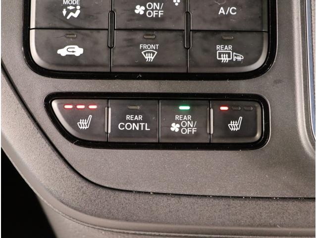 ステップワゴン ｅ：ＨＥＶスパーダ　マルチカメラ　デュアルエアコン　フルオートエアコン　ＥＳＣ　シートヒータ　オートライト　キーフリー　ＬＥＤヘッドランプ　イモビ　ＡＢＳ　スマートキ　ＵＳＢポート　ＥＣＯモード（31枚目）