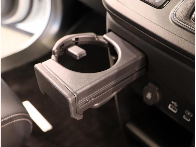 ステップワゴン ｅ：ＨＥＶスパーダ　マルチカメラ　デュアルエアコン　フルオートエアコン　ＥＳＣ　シートヒータ　オートライト　キーフリー　ＬＥＤヘッドランプ　イモビ　ＡＢＳ　スマートキ　ＵＳＢポート　ＥＣＯモード（40枚目）