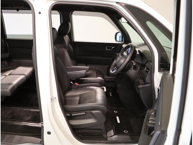 ステップワゴン ｅ：ＨＥＶスパーダ　マルチカメラ　デュアルエアコン　フルオートエアコン　ＥＳＣ　シートヒータ　オートライト　キーフリー　ＬＥＤヘッドランプ　イモビ　ＡＢＳ　スマートキ　ＵＳＢポート　ＥＣＯモード（42枚目）