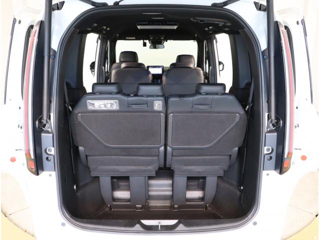 ステップワゴン ｅ：ＨＥＶスパーダ　マルチカメラ　デュアルエアコン　フルオートエアコン　ＥＳＣ　シートヒータ　オートライト　キーフリー　ＬＥＤヘッドランプ　イモビ　ＡＢＳ　スマートキ　ＵＳＢポート　ＥＣＯモード（46枚目）