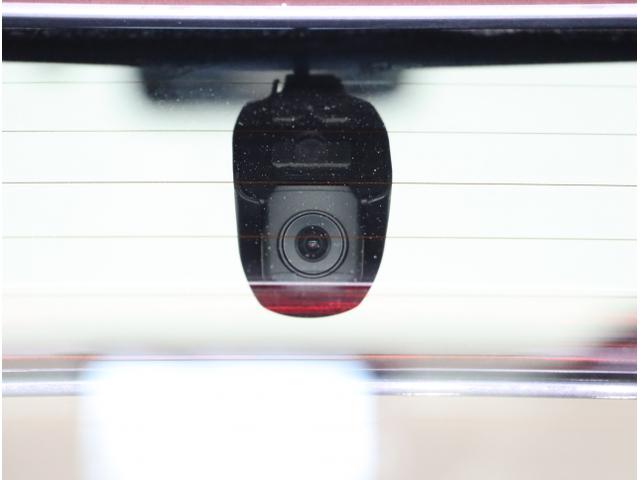 ヴェゼル e:HEVZ 衝突回避支援ブレーキ機能 スマキ Pトランク フルオートエアコン Dレコ エアバッグ 両席エアバック Rカメ パワーウィンドウ LEDランプ ソナー クルーズC ナビ&TV USB(39枚目)