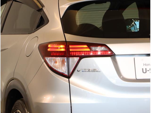 ヴェゼル ハイブリッドＸ・Ｌパッケージ　ナビ＆ＴＶ　Ｒカメラ　フルタイム４ＷＤ　Ａストップ　盗難防止システム　ＬＥＤライト　シートヒータ　キーレス　オートクルーズコントロール　サイドＳＲＳ　ＶＳＡ　エアコン（13枚目）
