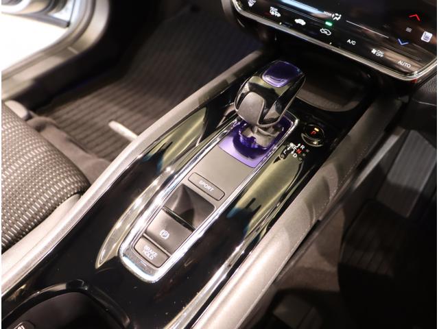 ヴェゼル ハイブリッドＸ・Ｌパッケージ　ナビ＆ＴＶ　Ｒカメラ　フルタイム４ＷＤ　Ａストップ　盗難防止システム　ＬＥＤライト　シートヒータ　キーレス　オートクルーズコントロール　サイドＳＲＳ　ＶＳＡ　エアコン（17枚目）