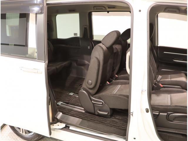 ステップワゴンスパーダ スパーダハイブリッドGホンダセンシング 『いまコレ+新品フロアマット付き』 CMBS リヤカメラ スマキー Aストップ ESC USB入力 両側自動ドア オートエアコン LEDヘッドライト クルーズコントロール 地デジ ドラレコ付き ABS(43枚目)