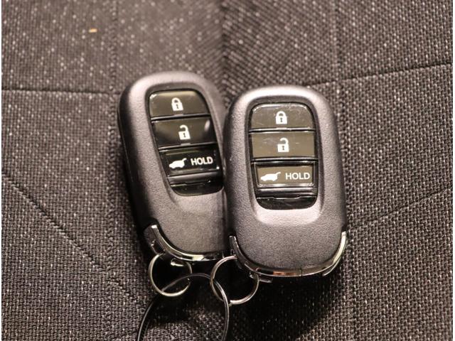 ヴェゼル e:HEVZ 衝突回避支援ブレーキ機能 パノラミックビューモニター スマキ Pトランク フルオートエアコン Dレコ エアバッグ 両席エアバック パワーウィンドウ LEDランプ ソナー クルーズC(24枚目)