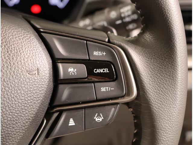 WR-V Z ソナー 盗難防止装置 誤発進抑制 Rカメラ USB ESC LEDライト ABS ETC パワーウィンドウ パワーステアリング フルオートエアコン キーレス オートクルーズコントロール(24枚目)