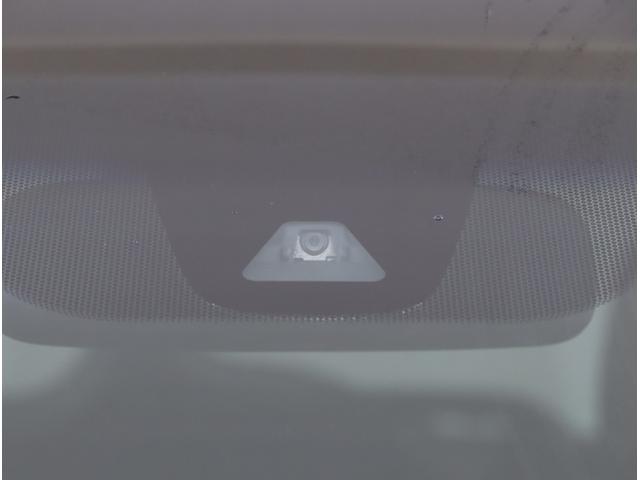 ステップワゴンスパーダ スパーダホンダセンシング　盗難防止　助手席エアバッグ　Ｗパワスラ　地デジ　ＬＥＤライト　横滑り防止システム　オートエアコン　リアカメラ　ドライブレコーダー装着車　ＵＳＢ　ナビ＆ＴＶ　三列シート（28枚目）