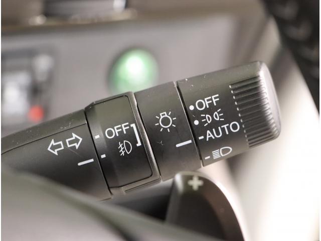 ステップワゴンスパーダ スパーダホンダセンシング　盗難防止　助手席エアバッグ　Ｗパワスラ　地デジ　ＬＥＤライト　横滑り防止システム　オートエアコン　リアカメラ　ドライブレコーダー装着車　ＵＳＢ　ナビ＆ＴＶ　三列シート（33枚目）