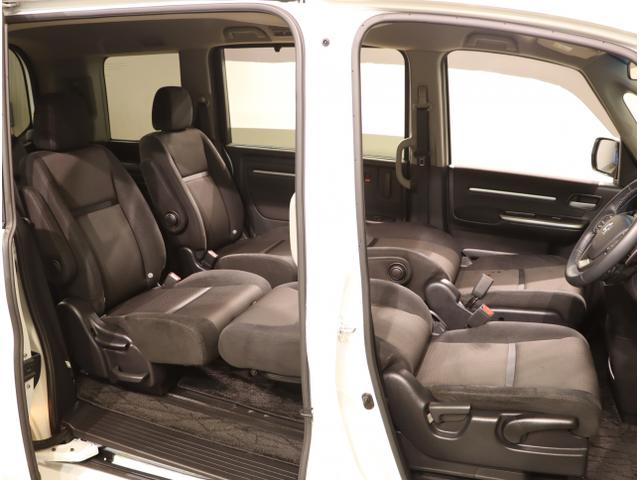 ステップワゴンスパーダ スパーダホンダセンシング　盗難防止　助手席エアバッグ　Ｗパワスラ　地デジ　ＬＥＤライト　横滑り防止システム　オートエアコン　リアカメラ　ドライブレコーダー装着車　ＵＳＢ　ナビ＆ＴＶ　三列シート（47枚目）