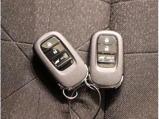 ヴェゼル e:HEVZ 衝突回避支援ブレーキ機能 パノラミックビューモニター スマキ Pトランク フルオートエアコン Dレコ エアバッグ 両席エアバック パワーウィンドウ LEDランプ ソナー クルーズC(24枚目)