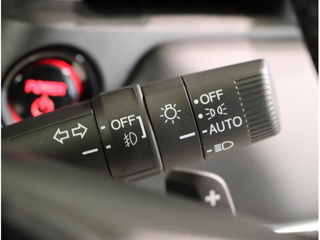 ヴェゼル e:HEVZ 衝突回避支援ブレーキ機能 パノラミックビューモニター スマキ Pトランク フルオートエアコン Dレコ エアバッグ 両席エアバック パワーウィンドウ LEDランプ ソナー クルーズC(31枚目)