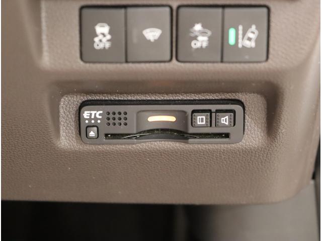 フリードハイブリッド ハイブリッド・Gホンダセンシング 軽減ブレーキ キーフリーシステム DVD再生可能 ECON 後カメラ Aクルーズ 地デジフルセグTV LEDヘッドランプ シートH 横滑防止 パワーウインドウ ABS(35枚目)