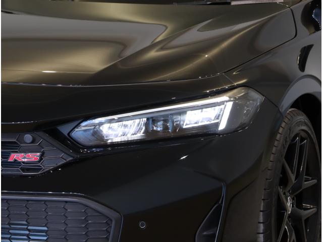 シビック ＲＳ　ＬＥＤヘッド　コーナーセンサー　衝突被害軽減ブレーキ　Ｂカメラ　シートヒーター　パワ－シ－ト　フルセグＴＶ　スマートキー　クルーズコントロール　ＵＳＢ　セキュリティアラーム　ドラレコ　ＥＴＣ（11枚目）