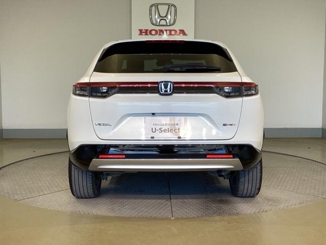 ヴェゼル e:HEVZ 地上デジタル USB入力 ハンズフリーテールゲート シートH サイドエアB パークセンサー リヤカメラ LEDヘットライト ESC パワステ AAC エアバック アクティブクルーズ(6枚目)