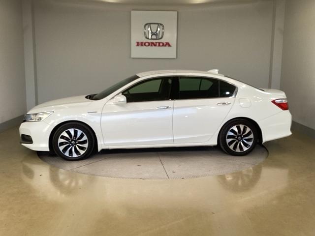 �ԗ���ԏؖ����t���ԗ��ł��B�ԗ���Ԃ����������]�������A���ʂ�_���ŕ\�����Ă���܂��B�P��P��v���̖ڂŎ��ׂ��Ƀ`�F�b�N���Ă���ԗ��ł��̂ŁA�����S���Ă��������߂��Ă������܂��B