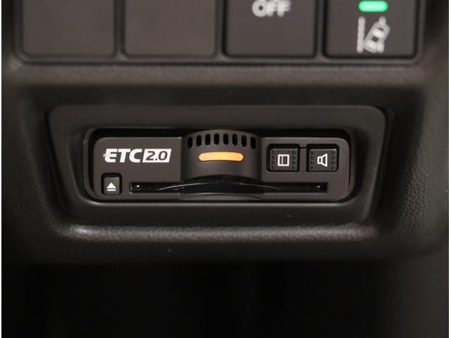 ステップワゴンスパーダ e:HEVスパーダGホンダセンシング LEDライト ドライブレコーダ セキュリティアラーム 横滑り防止装置 クルーズコントロール Bカメラ USB接続 フルセグ DVD再生可能 ナビ&TV ETC(35枚目)