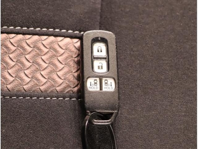 Ｎ－ＢＯＸカスタム Ｇ・Ｌ　盗難防止装置　リアカメラ　フルセグＴＶ　ＬＥＤヘッド　スマートキー　オートエアコン　両側電動ドア　ＤＶＤ再生　アイドリングストップ　ＥＳＣ　ＥＴＣ　ＵＳＢ　ＷエアＢ　オートライト　ナビＴＶ（26枚目）