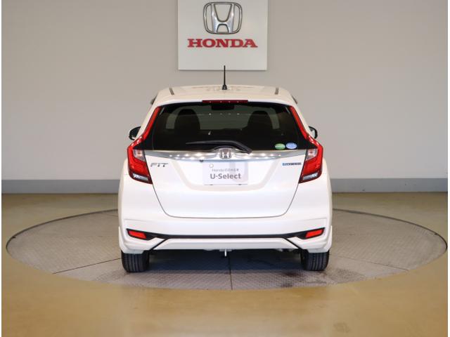 フィットハイブリッド Ｌホンダセンシング　軽減ブレーキ　Ｒカメ　ＬＥＤ　サイドＳＲＳ　横滑り防止　ドライブレコーダー　フルセグテレビ　ナビＴＶ　パワーステアリング　盗難防止装置　オートクルーズ　ＥＴＣ車載器　ＤＶＤ再生（6枚目）