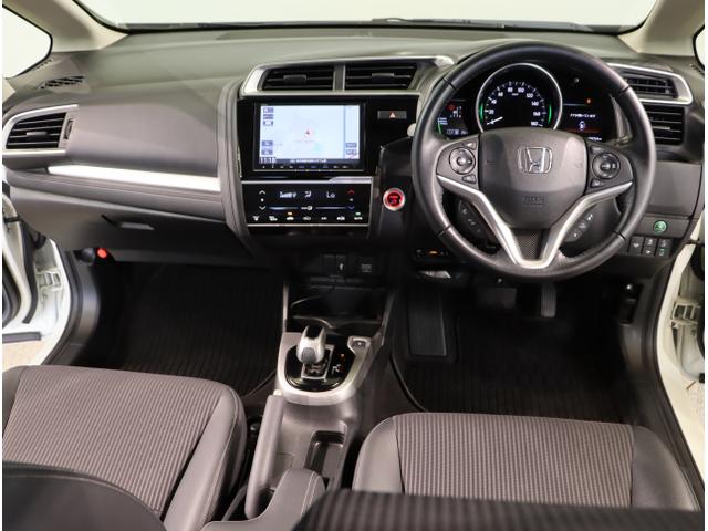 フィットハイブリッド Ｌホンダセンシング　軽減ブレーキ　Ｒカメ　ＬＥＤ　サイドＳＲＳ　横滑り防止　ドライブレコーダー　フルセグテレビ　ナビＴＶ　パワーステアリング　盗難防止装置　オートクルーズ　ＥＴＣ車載器　ＤＶＤ再生（14枚目）