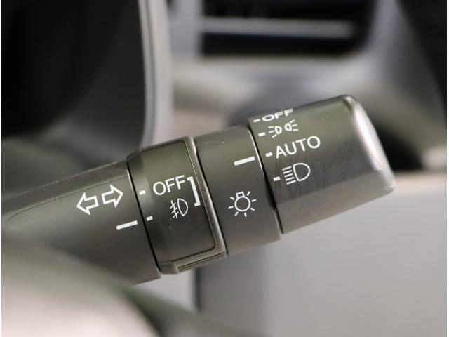 フィットハイブリッド Ｌホンダセンシング　軽減ブレーキ　Ｒカメ　ＬＥＤ　サイドＳＲＳ　横滑り防止　ドライブレコーダー　フルセグテレビ　ナビＴＶ　パワーステアリング　盗難防止装置　オートクルーズ　ＥＴＣ車載器　ＤＶＤ再生（32枚目）