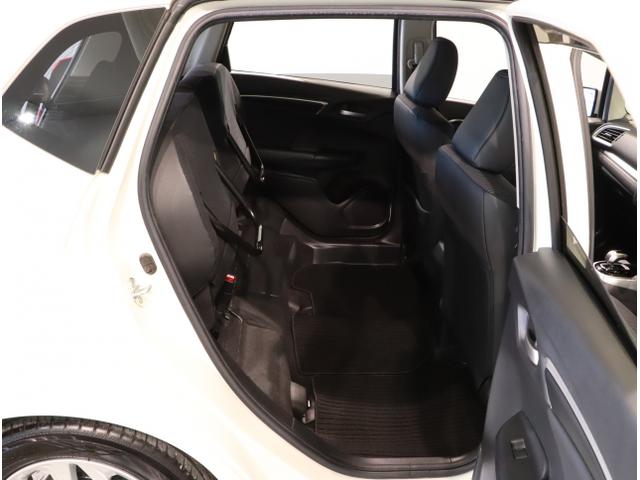 フィットハイブリッド Ｌホンダセンシング　軽減ブレーキ　Ｒカメ　ＬＥＤ　サイドＳＲＳ　横滑り防止　ドライブレコーダー　フルセグテレビ　ナビＴＶ　パワーステアリング　盗難防止装置　オートクルーズ　ＥＴＣ車載器　ＤＶＤ再生（42枚目）