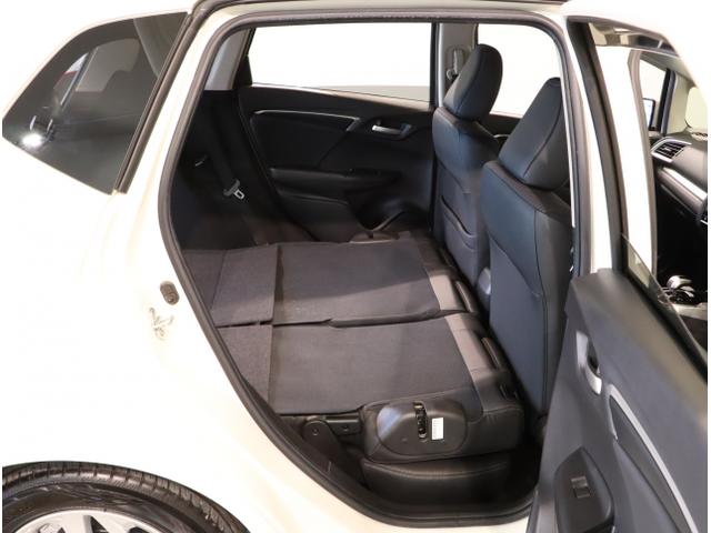 フィットハイブリッド Ｌホンダセンシング　軽減ブレーキ　Ｒカメ　ＬＥＤ　サイドＳＲＳ　横滑り防止　ドライブレコーダー　フルセグテレビ　ナビＴＶ　パワーステアリング　盗難防止装置　オートクルーズ　ＥＴＣ車載器　ＤＶＤ再生（43枚目）