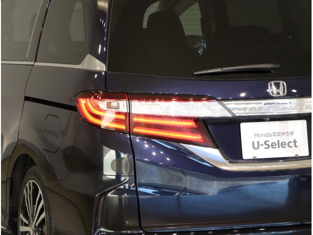 オデッセイ アブソルート・ＥＸ　ＷＡＣ　スマ－トキ－　セキュリティーアラーム　３列シート　ＤＶＤ再生　オートクルーズコントロール　パワーウィンドウ　エアバック　エアコン　サイドエアバッグ　ＬＥＤランプ　横滑り防止（13枚目）