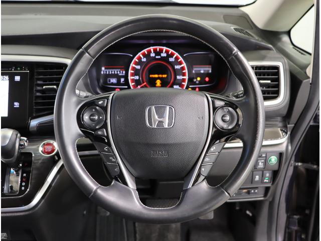 オデッセイ アブソルート・ＥＸ　ＷＡＣ　スマ－トキ－　セキュリティーアラーム　３列シート　ＤＶＤ再生　オートクルーズコントロール　パワーウィンドウ　エアバック　エアコン　サイドエアバッグ　ＬＥＤランプ　横滑り防止（15枚目）