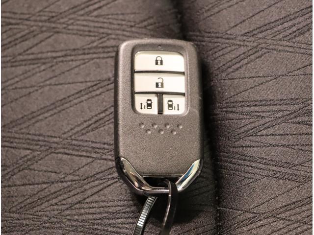 オデッセイ アブソルート・ＥＸ　ＷＡＣ　スマ－トキ－　セキュリティーアラーム　３列シート　ＤＶＤ再生　オートクルーズコントロール　パワーウィンドウ　エアバック　エアコン　サイドエアバッグ　ＬＥＤランプ　横滑り防止（26枚目）