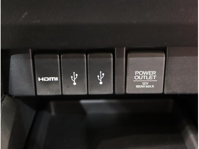 オデッセイ アブソルート・ＥＸ　ＷＡＣ　スマ－トキ－　セキュリティーアラーム　３列シート　ＤＶＤ再生　オートクルーズコントロール　パワーウィンドウ　エアバック　エアコン　サイドエアバッグ　ＬＥＤランプ　横滑り防止（33枚目）