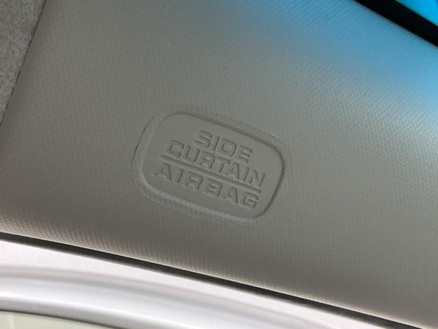 フィット １３Ｇ・Ｌホンダセンシング　ホンダ認定中古車　レンタカーアップ　ＥＴＣ車載器　サイドカーテンエアバック　ＵＳＢ　リアカメラ　エアバック　パワーウインドウ　記録簿　キーフリーシステム　ＬＥＤライト　オートエアコン　ＶＳＡ　クルコン（12枚目）