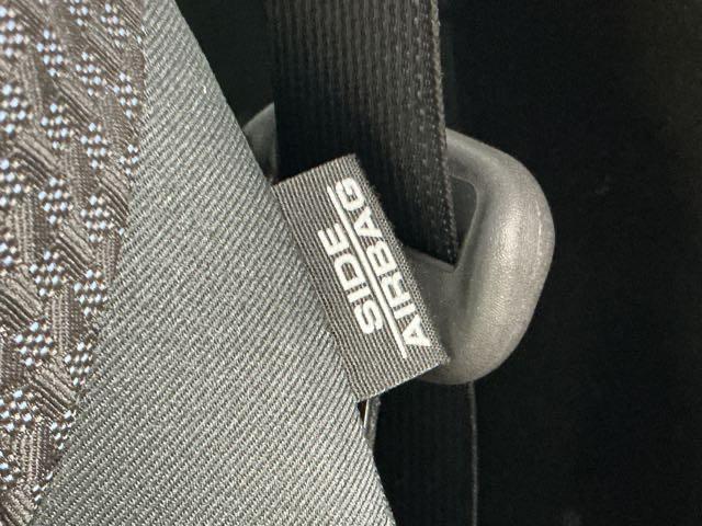 フィット １３Ｇ・Ｌホンダセンシング　ホンダ認定中古車　レンタカーアップ　ＥＴＣ車載器　サイドカーテンエアバック　ＵＳＢ　リアカメラ　エアバック　パワーウインドウ　記録簿　キーフリーシステム　ＬＥＤライト　オートエアコン　ＶＳＡ　クルコン（13枚目）