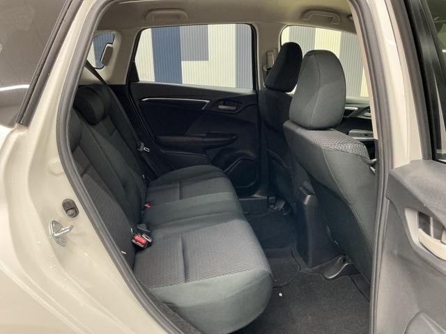 フィット １３Ｇ・Ｌホンダセンシング　ホンダ認定中古車　レンタカーアップ　ＥＴＣ車載器　サイドカーテンエアバック　ＵＳＢ　リアカメラ　エアバック　パワーウインドウ　記録簿　キーフリーシステム　ＬＥＤライト　オートエアコン　ＶＳＡ　クルコン（15枚目）