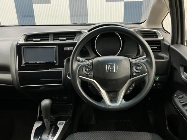 フィット １３Ｇ・Ｌホンダセンシング　ホンダ認定中古車　レンタカーアップ　ＥＴＣ車載器　サイドカーテンエアバック　ＵＳＢ　リアカメラ　エアバック　パワーウインドウ　記録簿　キーフリーシステム　ＬＥＤライト　オートエアコン　ＶＳＡ　クルコン（16枚目）